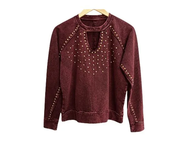 marron women's crewneck with gold stud